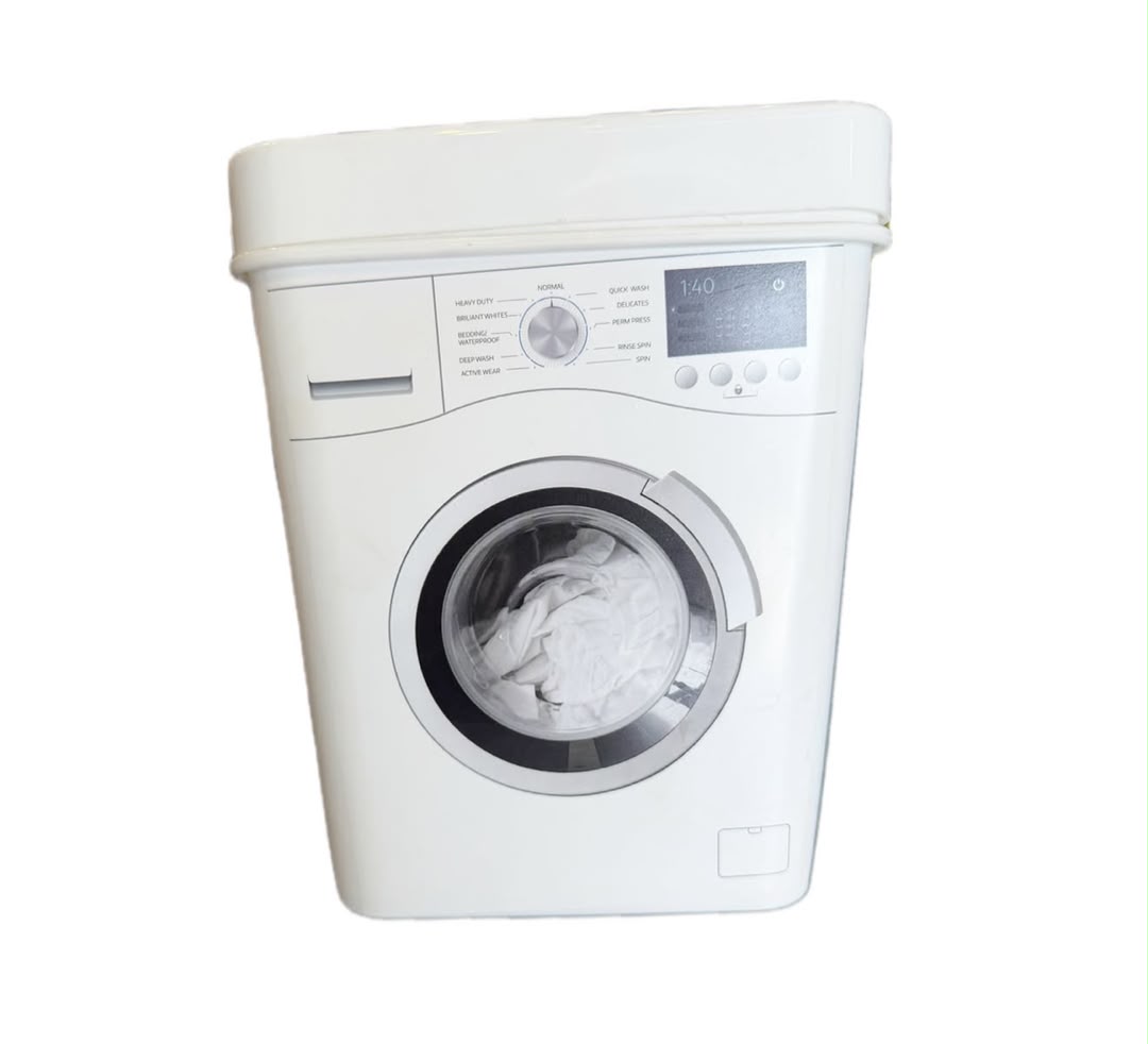 Plastic detergent container